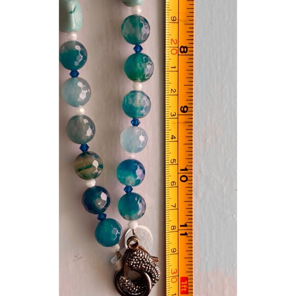 Faceted Blue Agate Beaded Necklace With Rhinestone Clasp & Centerpiece - Picture 6 of 7